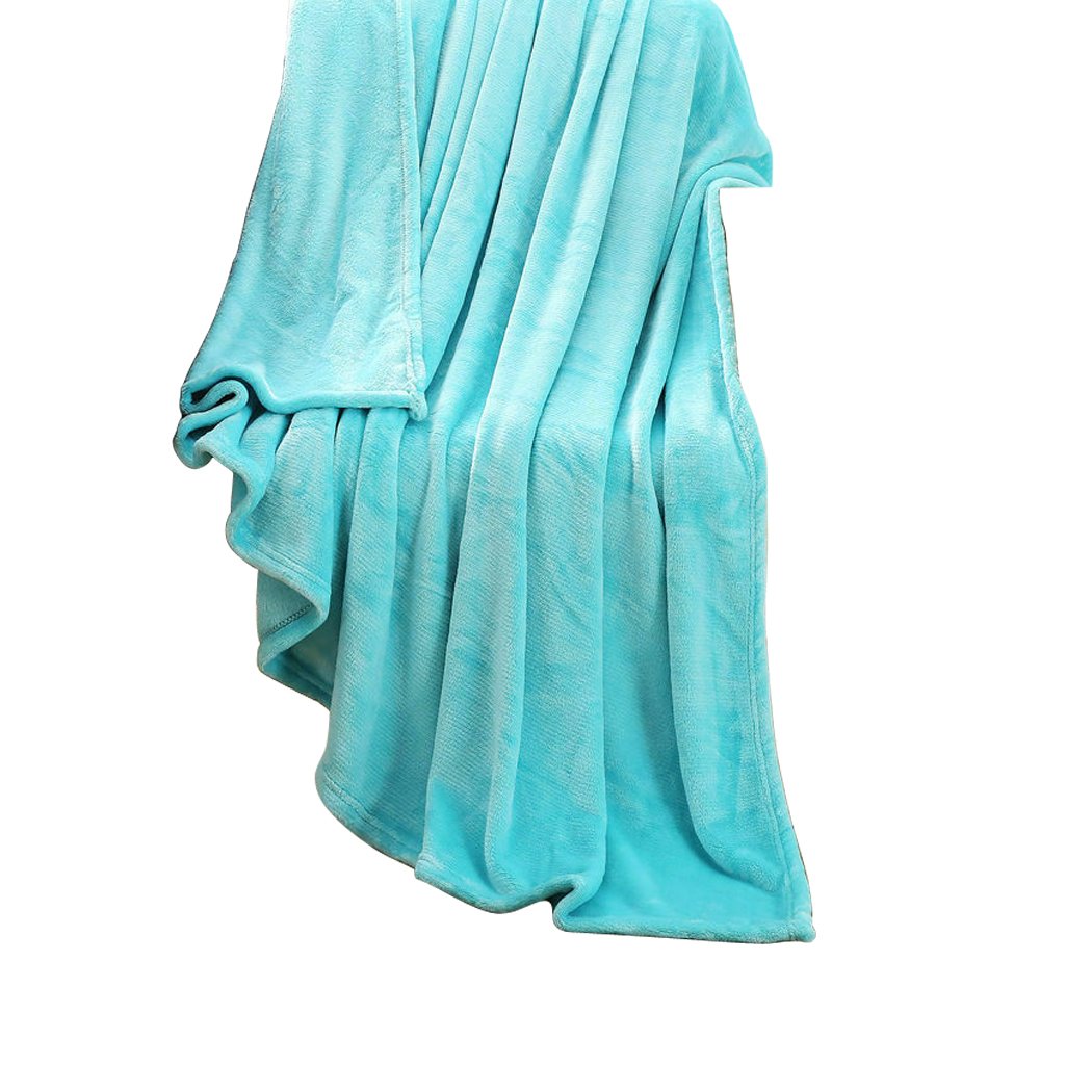 DreamZ 320GSM Ultra Soft Mink Blanket in Teal, showcasing its plush texture and vibrant color, perfect for cozying up.